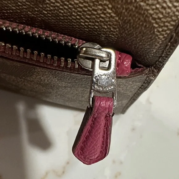 Coach Brown Signature Pattern Continental Wallet - Picture 10 of 11